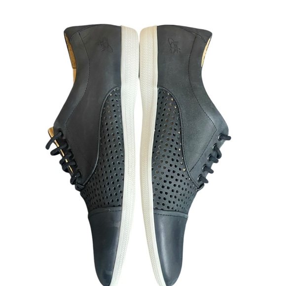 JOHN FLUEVOG soft black color
PERFORATED DERBY SNEAKER size 10 - Picture 6 of 14